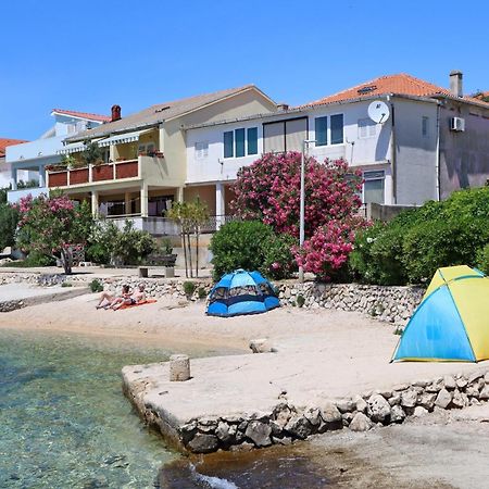 Apartments By The Sea Mandre, Pag - 3084 Kolan Exterior photo