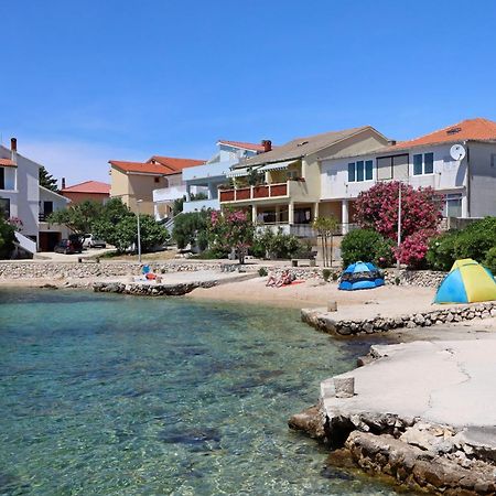 Apartments By The Sea Mandre, Pag - 3084 Kolan Exterior photo