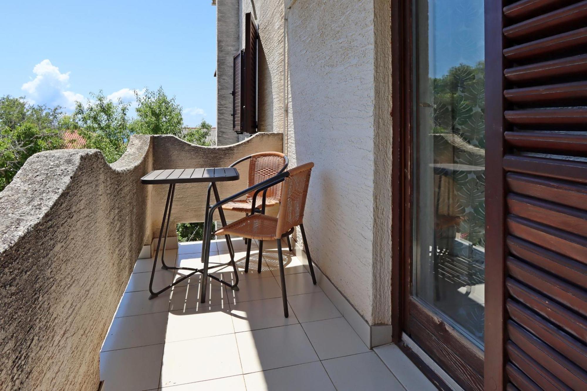 Apartments By The Sea Mandre, Pag - 3084 Kolan Exterior photo