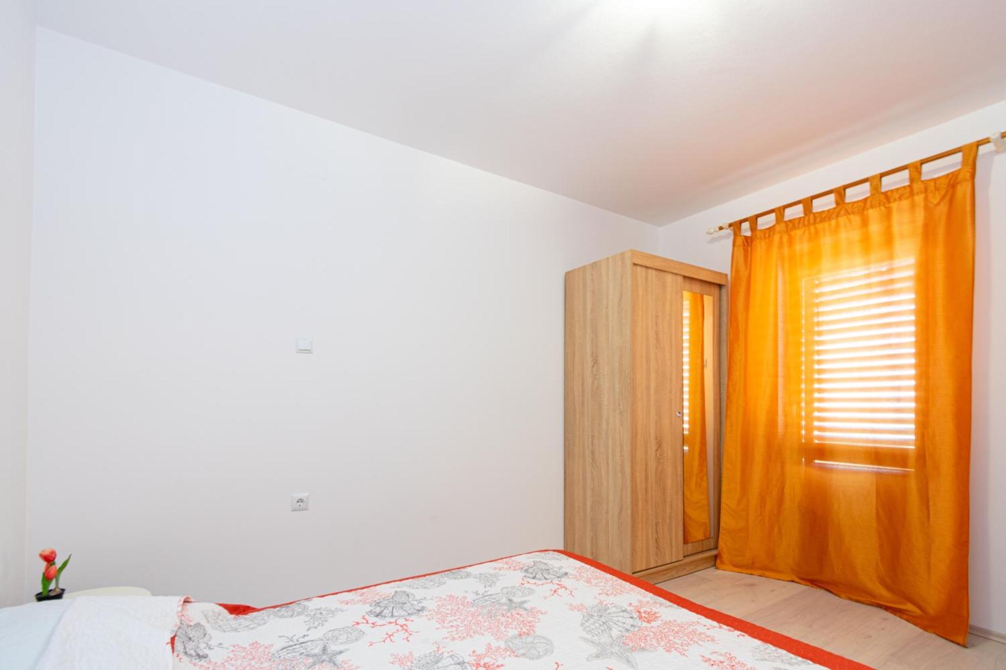 Apartments By The Sea Mandre, Pag - 3084 Kolan Room photo